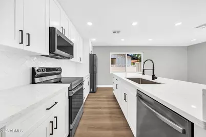 8219 E Whitton Avenue, Scottsdale, AZ 85251 - Photo 13