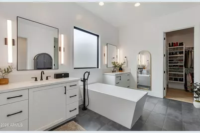 5513 E Verde Lane, Phoenix, AZ 85018 - Photo 11