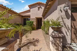 2574 E Donato Dr, Gilbert, AZ 85298 - Photo 3