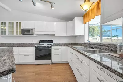 16443 N 34th Place, Phoenix, AZ 85032 - Photo 11