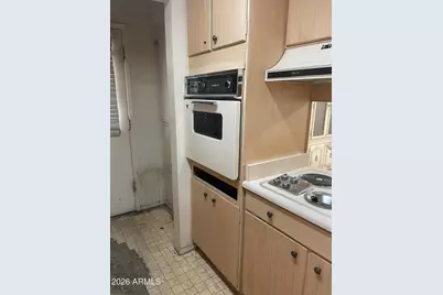 2301 E Laurel Lane, Phoenix, AZ 85028 - Photo 5