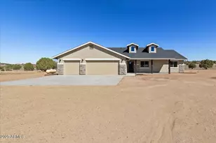 1220 E Cougar Rdg Rd, Paulden, AZ 86334 - Photo 21