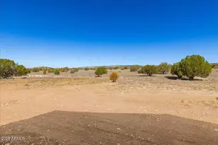 1220 E Cougar Rdg Rd, Paulden, AZ 86334 - Photo 23