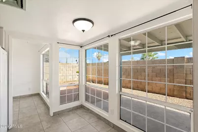 8037 N 40th Avenue, Phoenix, AZ 85051 - Photo 9