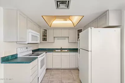 8037 N 40th Avenue, Phoenix, AZ 85051 - Photo 13