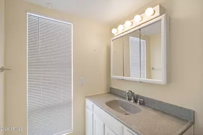 8037 N 40th Avenue, Phoenix, AZ 85051 - Photo 17