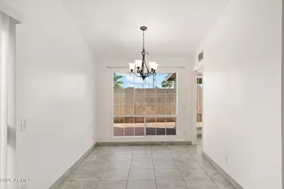 8037 N 40th Avenue, Phoenix, AZ 85051 - Photo 11