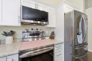 8623 W Paradise Ln, Peoria, AZ 85382 - Photo 11