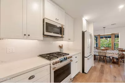 3730 E Mercer Lane, Phoenix, AZ 85028 - Photo 9