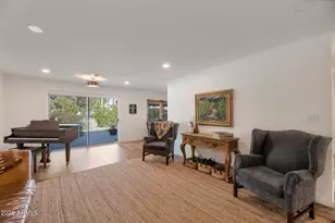 3730 E Mercer Ln, Phoenix, AZ 85028 - Photo 3