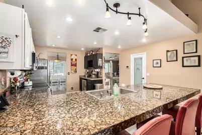 6512 N 90th Drive, Glendale, AZ 85305 - Photo 15