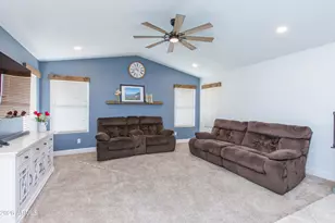 635 W Monte Ave, Mesa, AZ 85210 - Photo 17