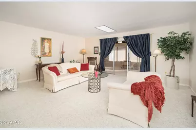 19221 N Sombrero Circle, Sun City, AZ 85373 - Photo 11