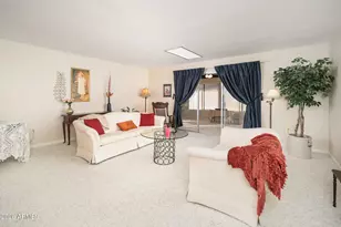 19221 N Sombrero Circle, Sun City, AZ 85373 - Photo 11