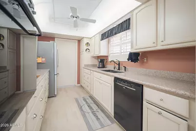 19221 N Sombrero Circle, Sun City, AZ 85373 - Photo 23