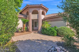 5876 W Cielo Grande Dr, Glendale, AZ 85310 - Photo 3