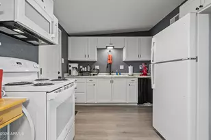 101 E Yuma St, Huachuca City, AZ 85616 - Photo 7