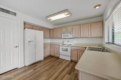 2031 W Tracy Lane, Phoenix, AZ 85023 - Photo 11