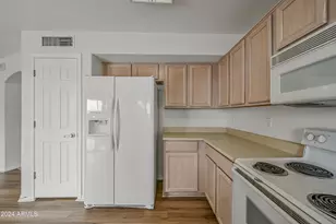 2031 W Tracy Ln, Phoenix, AZ 85023 - Photo 13