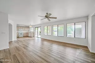 2031 W Tracy Ln, Phoenix, AZ 85023 - Photo 9