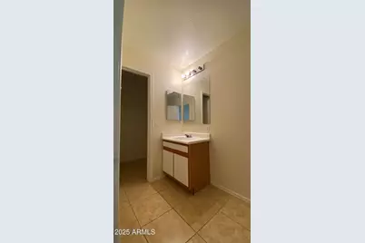 3310 S 66th Lane, Phoenix, AZ 85043 - Photo 11