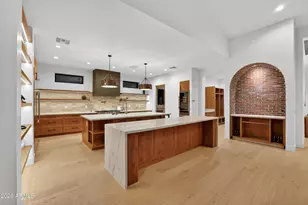 4434 E Mitchell Dr, Phoenix, AZ 85018 - Photo 7