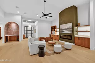 4434 E Mitchell Dr, Phoenix, AZ 85018 - Photo 7