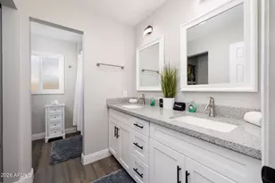 8714 E MacKenzie Dr, Scottsdale, AZ 85251 - Photo 17