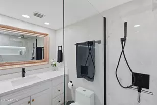 542 W Palm Ln, Phoenix, AZ 85003 - Photo 35