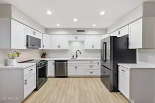 542 W Palm Ln, Phoenix, AZ 85003 - Photo 21