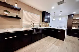 22 W Royal Palm Rd, Phoenix, AZ 85021 - Photo 7