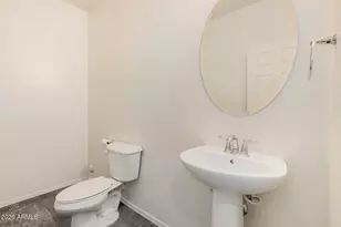 6231 W Laurie Ln, Glendale, AZ 85302 - Photo 9