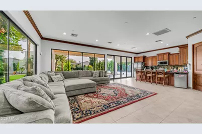 9900 E Luxury Assisted Living Boulevard, Scottsdale, AZ 85260 - Photo 9