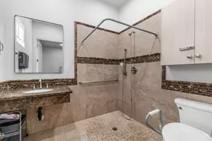 9900 E Luxury Assisted Living Blvd, Scottsdale, AZ 85260 - Photo 45