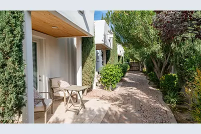 9900 E Luxury Assisted Living Boulevard, Scottsdale, AZ 85260 - Photo 77