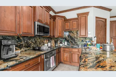 9900 E Luxury Assisted Living Boulevard, Scottsdale, AZ 85260 - Photo 21