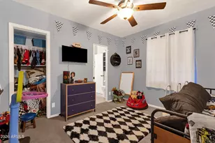 20 S Catalina St, Gilbert, AZ 85233 - Photo 13