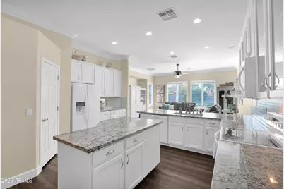 9859 E Nopal Avenue, Mesa, AZ 85209 - Photo 17