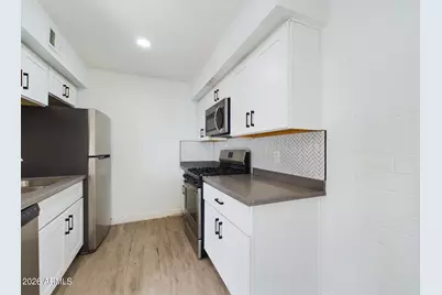 3038 N 38th Street #A, Phoenix, AZ 85018 - Photo 3