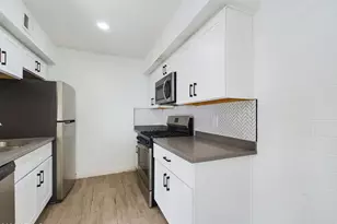 3038 N 38th St, Phoenix, AZ 85018 - Photo 3