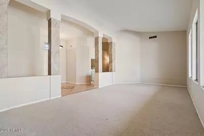 4662 W Fallen Leaf Lane, Glendale, AZ 85310 - Photo 11