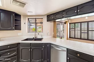 3931 E Nambe St, Phoenix, AZ 85044 - Photo 11