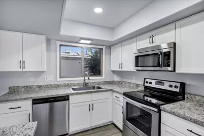 14 E Hermosa Drive, Tempe, AZ 85282 - Photo 1