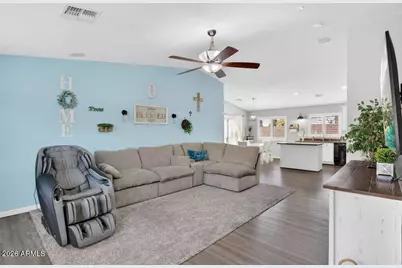 2033 E Saddlebrook Road, Gilbert, AZ 85298 - Photo 7