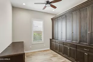 18125 N 65th Pl, Phoenix, AZ 85054 - Photo 13