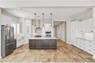 18125 N 65th Place, Phoenix, AZ 85054 - Photo 5