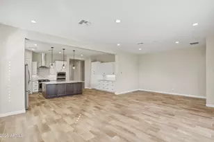 18125 N 65th Pl, Phoenix, AZ 85054 - Photo 11