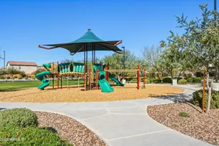 18125 N 65th Pl, Phoenix, AZ 85054 - Photo 37