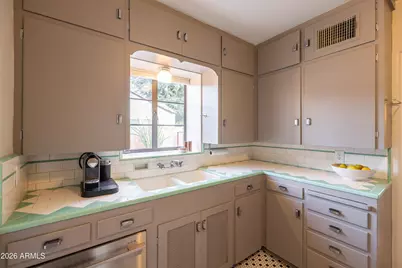 530 W Wilshire Drive, Phoenix, AZ 85003 - Photo 23