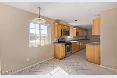 9960 W Devonshire Drive, Arizona City, AZ 85123 - Photo 19